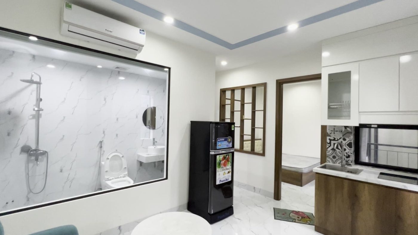 Phòng studio nhà dòng tiền xây sẵn hoàn thiện nội thất, có bếp, tủ lạnh, điều hoà và phòng tắm kính